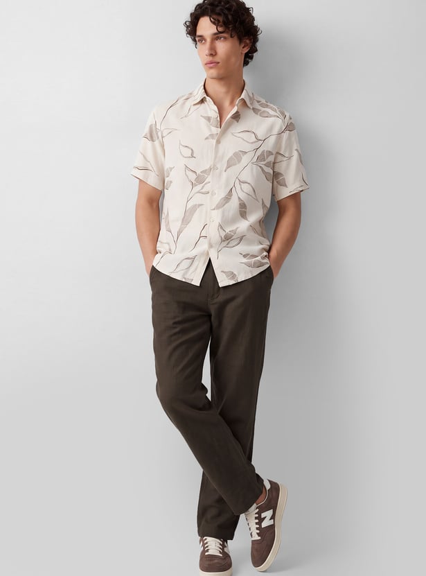Men Solid Regular Fit Trousers
