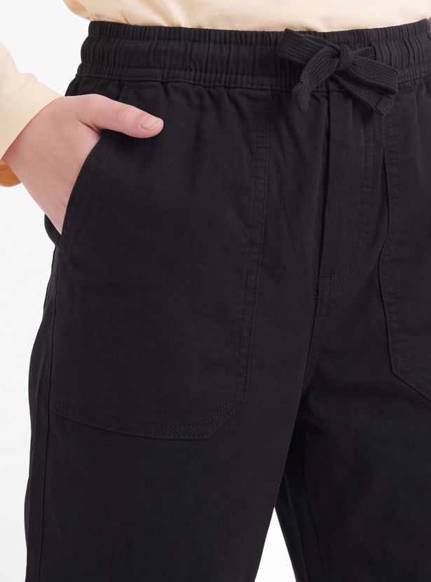 Girls Solid Slim-Fit Trousers