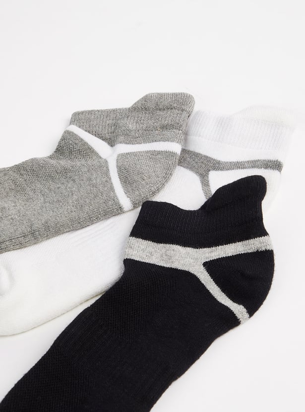 Men Printed Ankle Length Socks - Pack of 3
