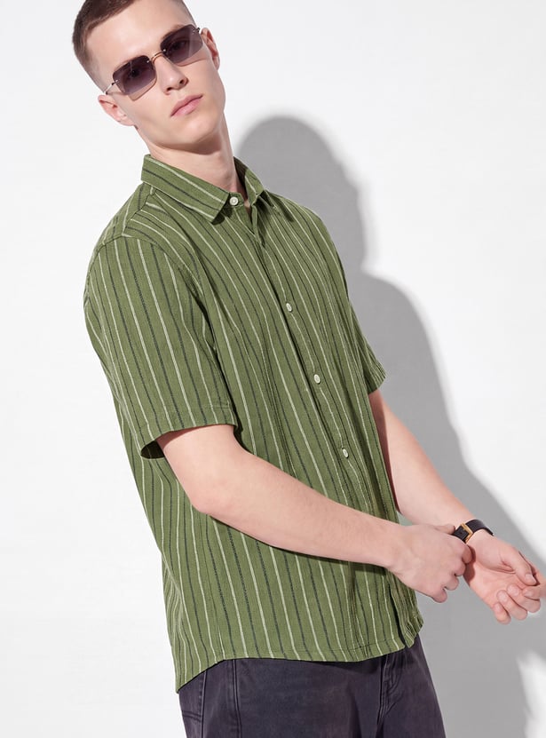 URB_N Men Striped Shirt