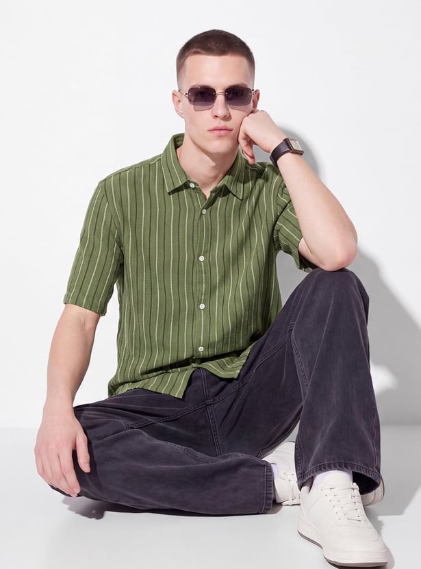 URB_N Men Striped Shirt