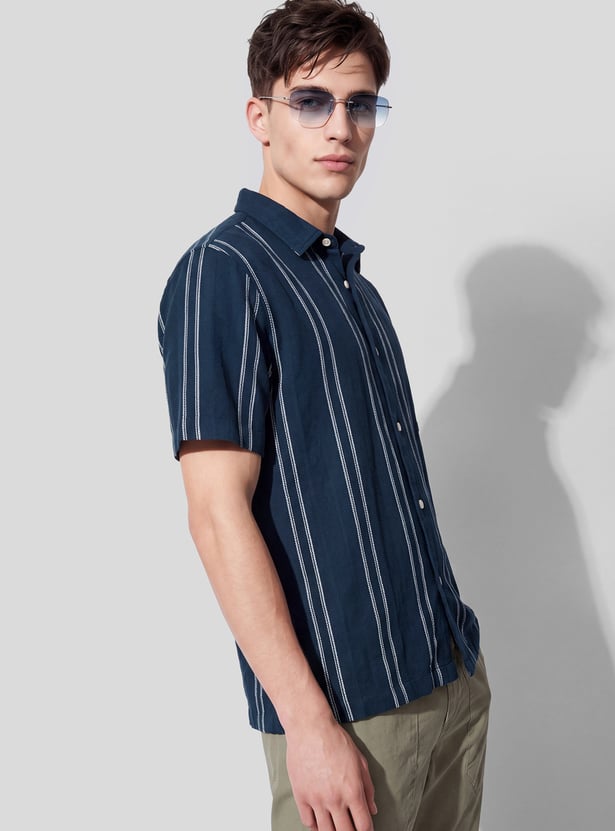 URB_N Men Striped Shirt