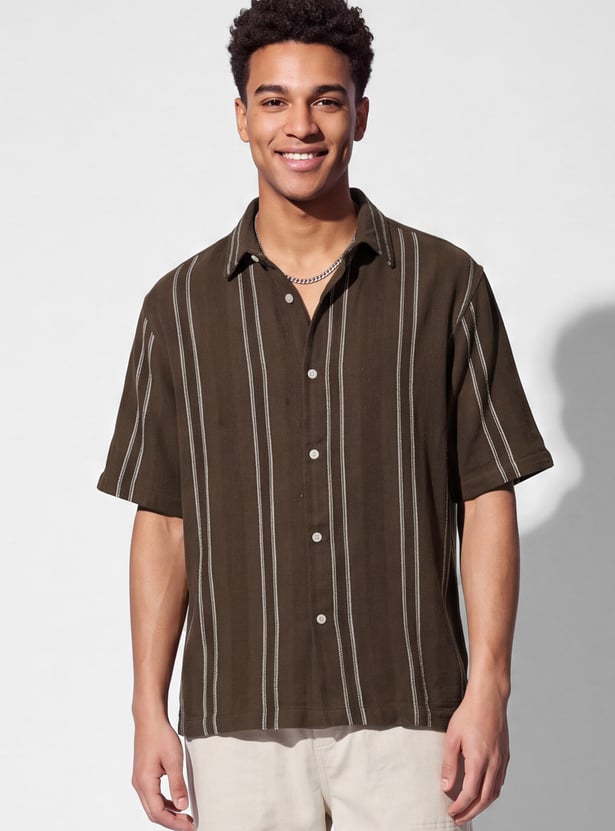 URB_N Men Striped Shirt
