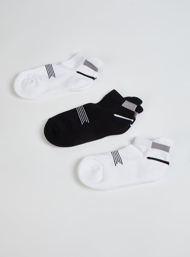 Men Printed Ankle Length Socks - Pack of 3