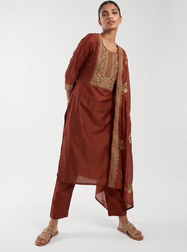 Women Embroidered Straight Kurta Set