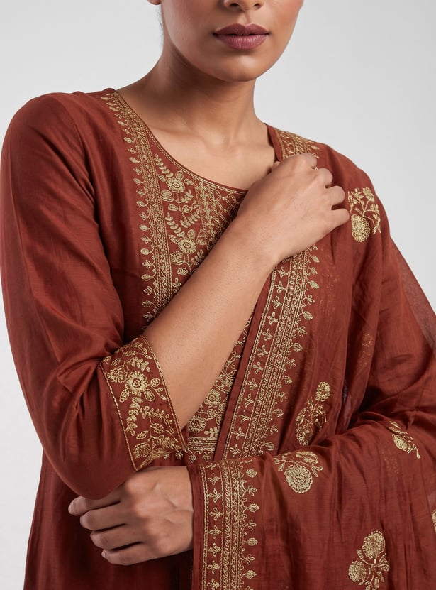 Women Embroidered Straight Kurta Set