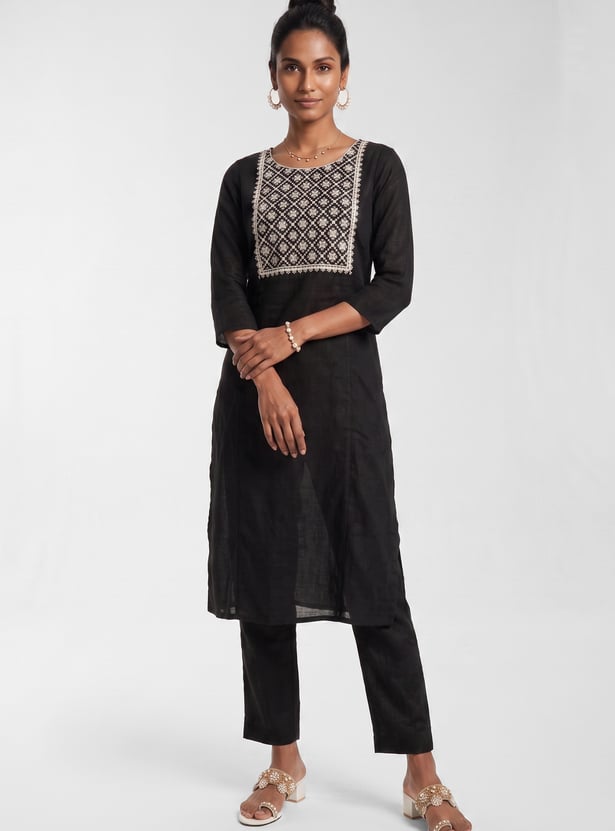 Women Embroidered Straight Kurta Set