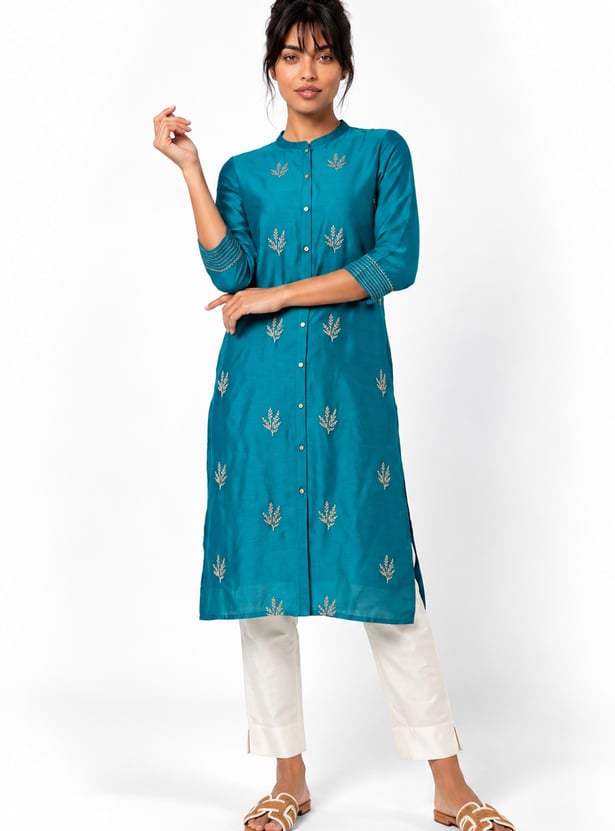Women Embroidered Straight Kurta