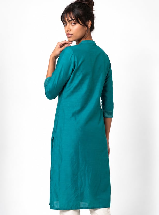 Women Embroidered Straight Kurta