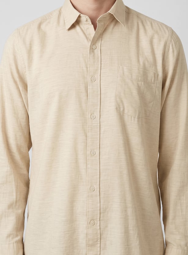 Men Solid Slim Fit Shirt