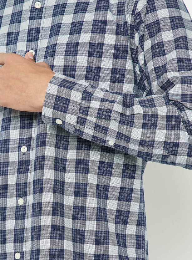 Men Checked Regular Shirt