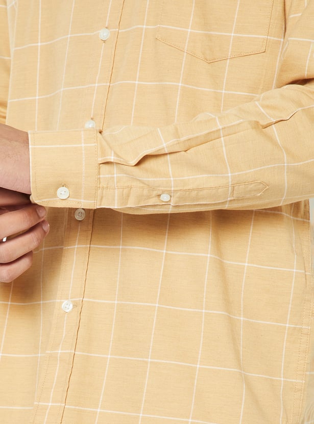 Men Checked Regular Fit Shirt