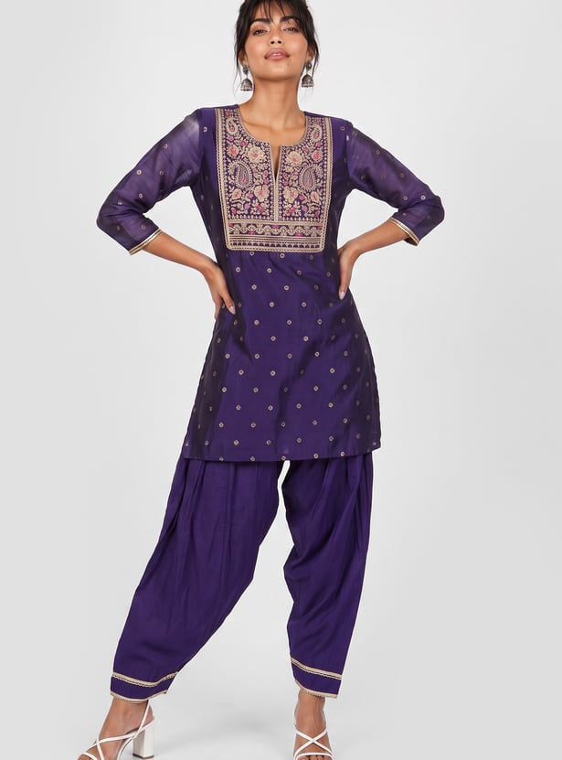 Women Embroidered Kurta Set