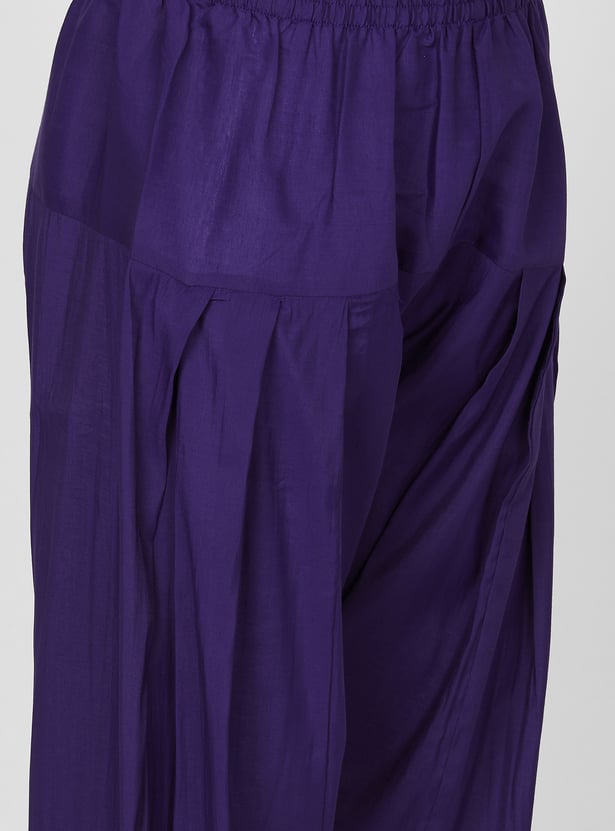 Women Embroidered Kurta Set