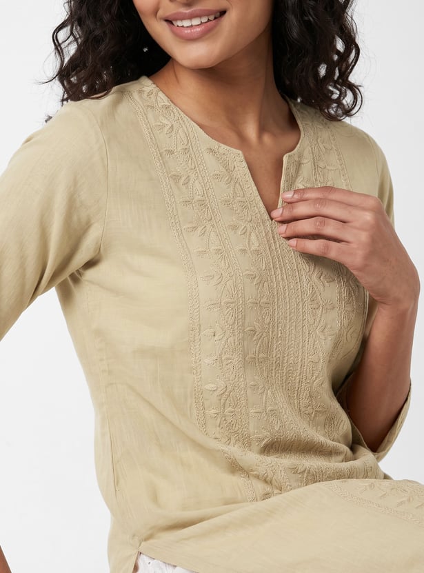 Women Embroidered Straight Kurta
