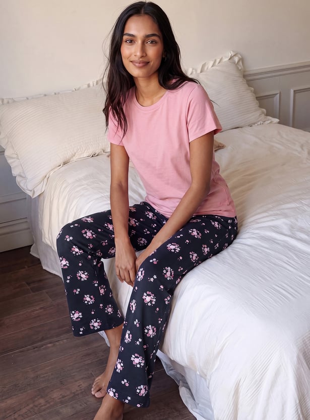 Women Printed Pyjama Set