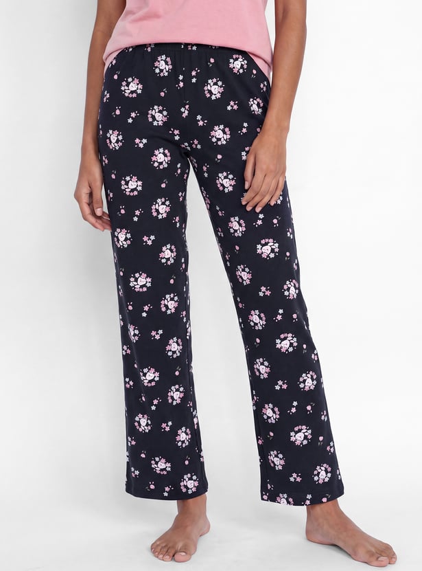 Women Printed Pyjama Set