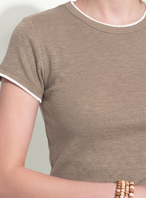 URB_N Women Solid T-shirt