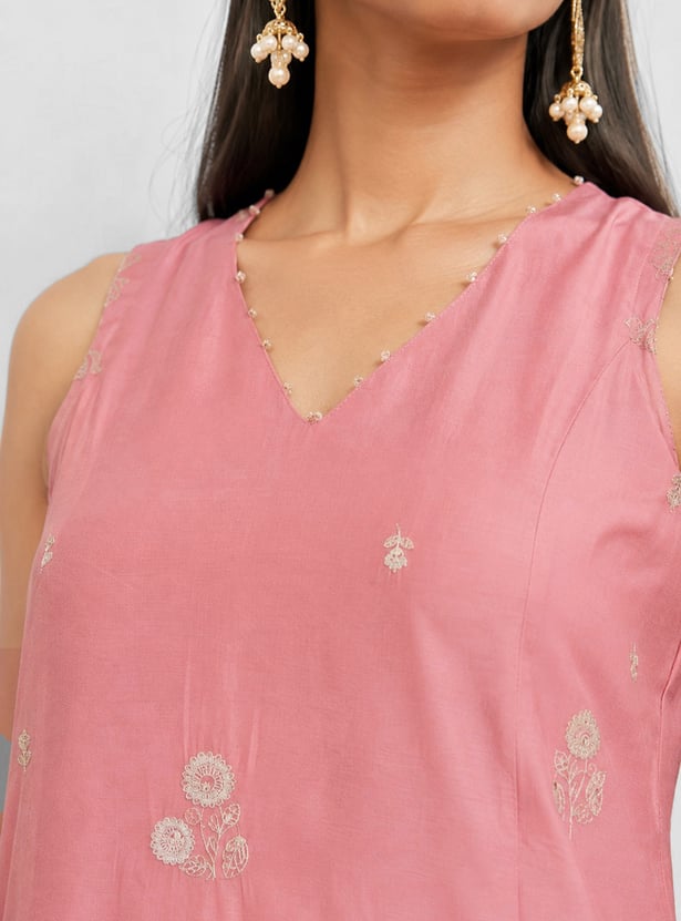 Women Halter Neck Embroidered Kurta Set