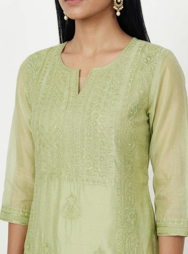 Women Embroidered Straight Kurta Set