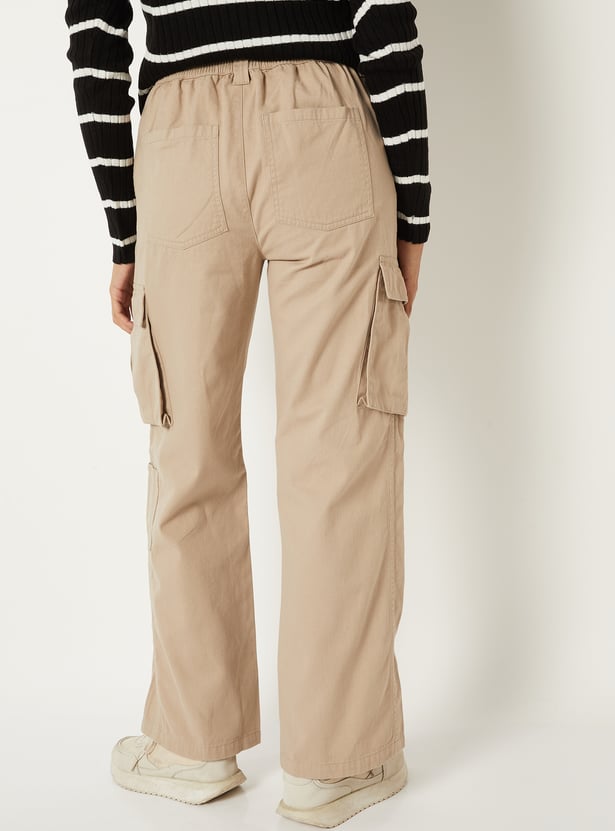 Women Solid Cargo Jeans