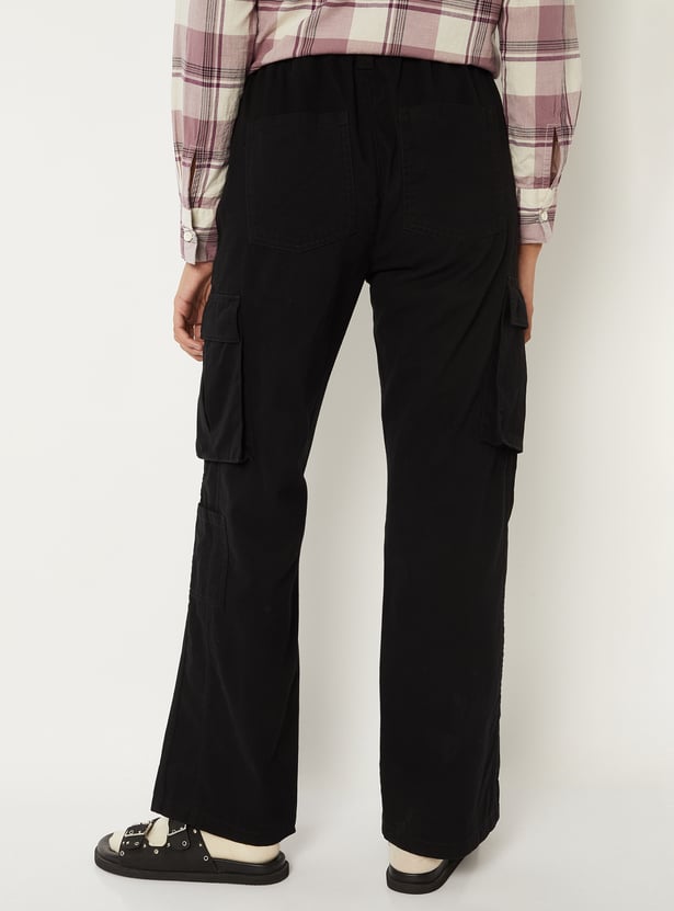Women Solid Cargo Jeans