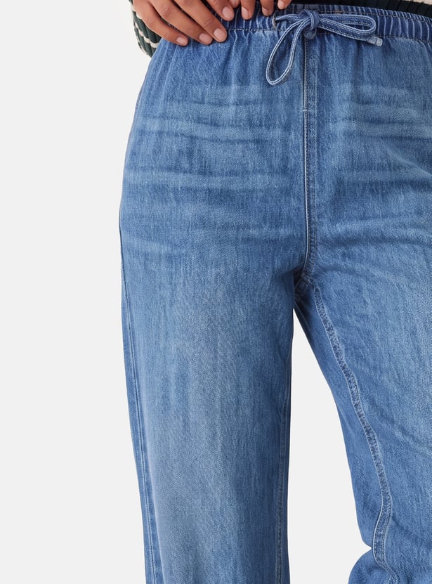 Men Solid Denim Joggers High Rise