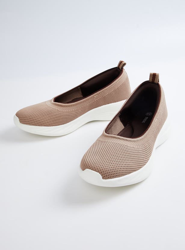 Women Knit Slip-On Sports Shoes