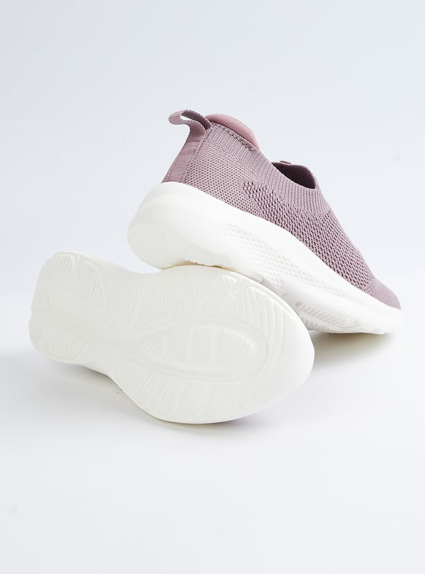 Women Textured Slip-On Sports Shoes