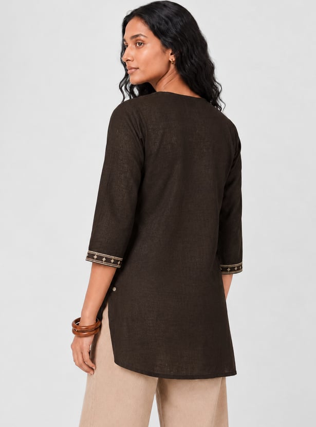 Women Embroidered Straight Kurti