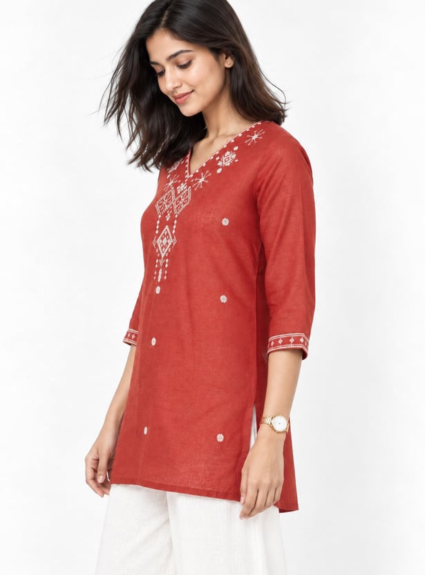 Women Embroidered Straight Kurti