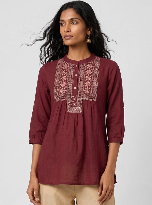 Women Embroidered Straight Kurti