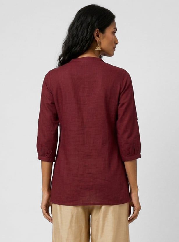 Women Embroidered Straight Kurti