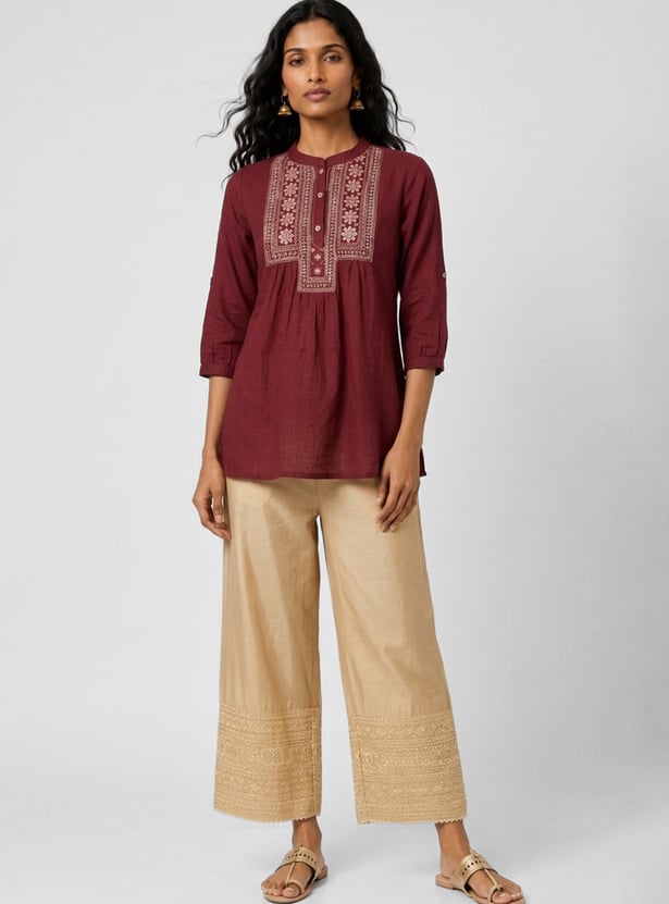 Women Embroidered Straight Kurti