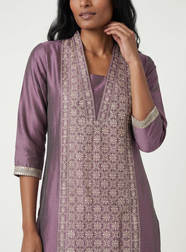 Women Embroidered Straight Kurta