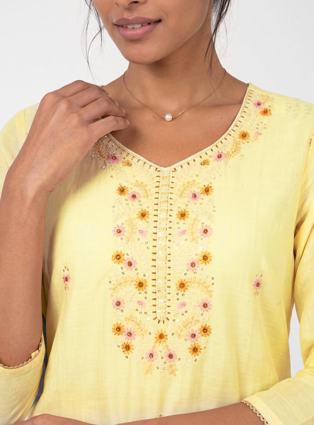 Women Embroidered Straight Kurta