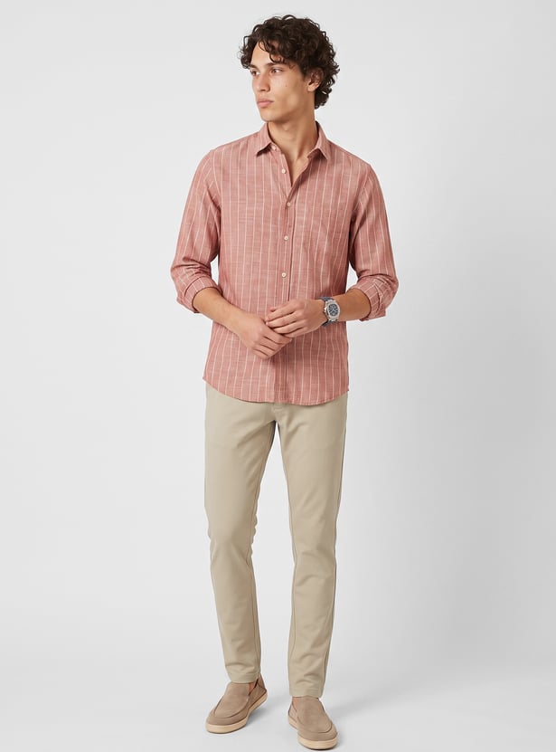 Men Solid Regular Fit Trousers