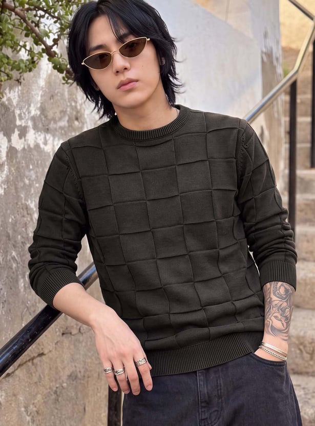 URB_N Men Textured Sweater