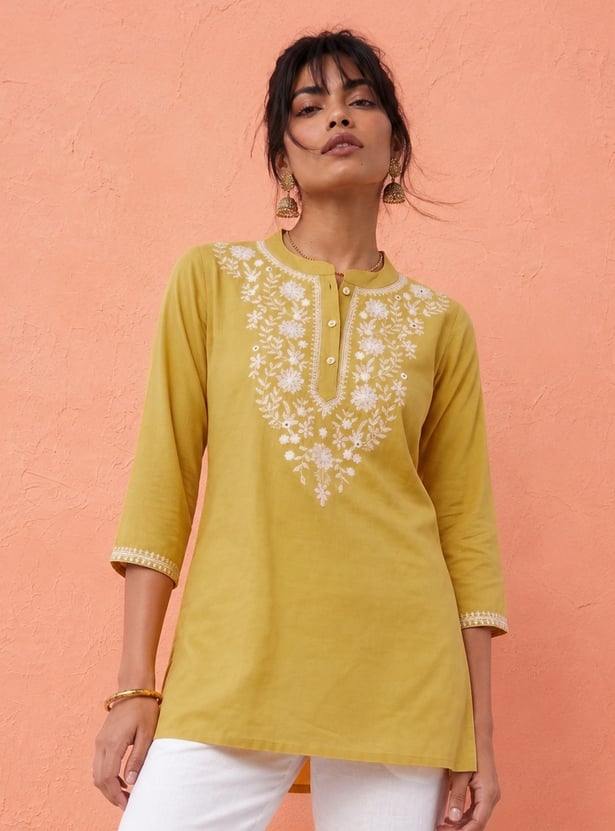 Women Embroidered Straight Kurti