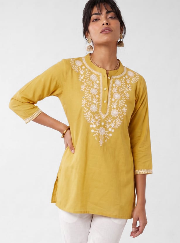 Women Embroidered Straight Kurti