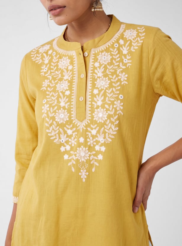 Women Embroidered Straight Kurti