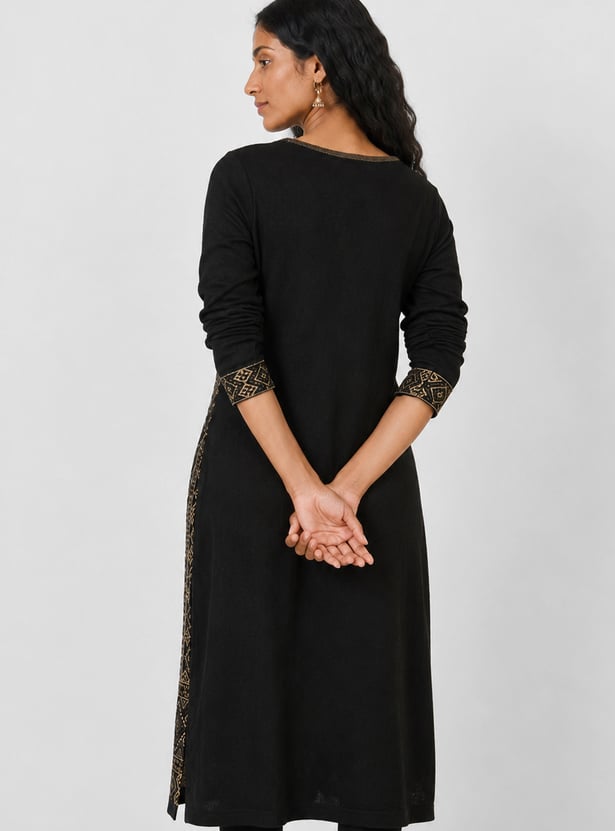 Women Embroidered Straight Winter Kurta