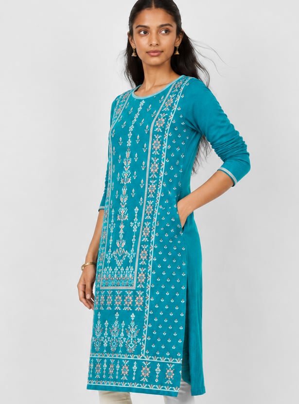 Women Embroidered Straight Winter Kurta