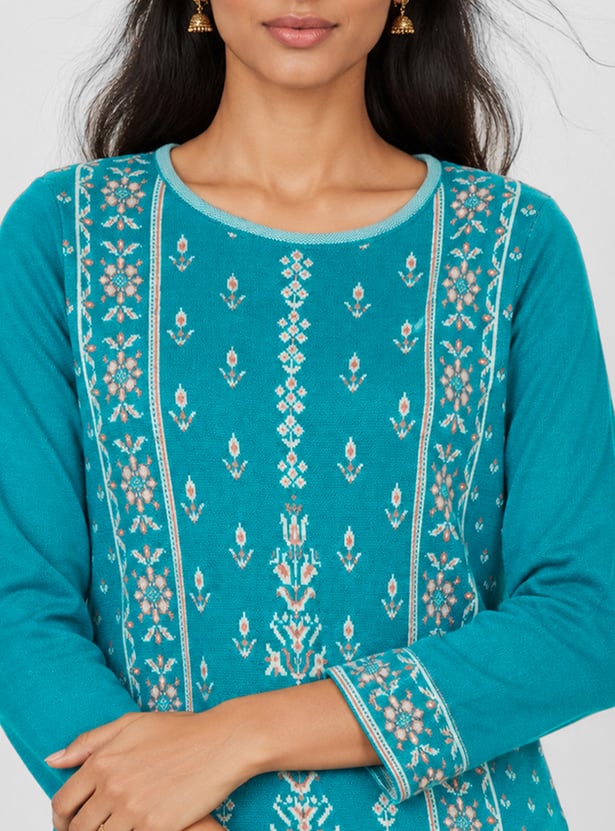 Women Embroidered Straight Winter Kurta