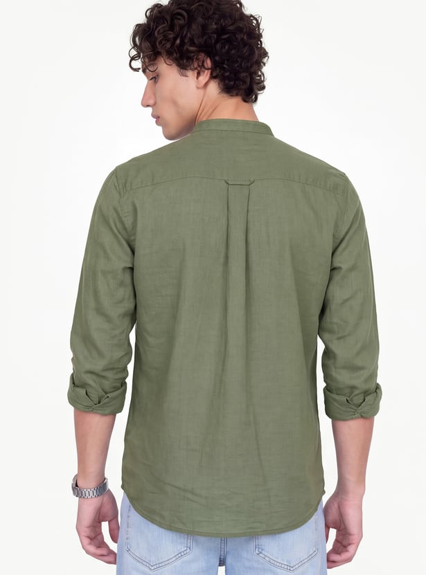 Men Solid Regular Fit Shirt