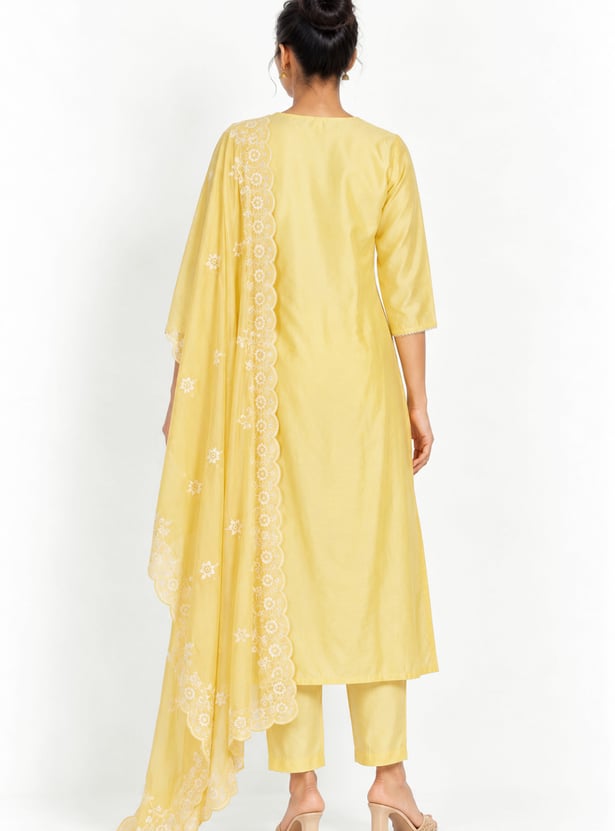 Women Embroidered Straight Kurta Set