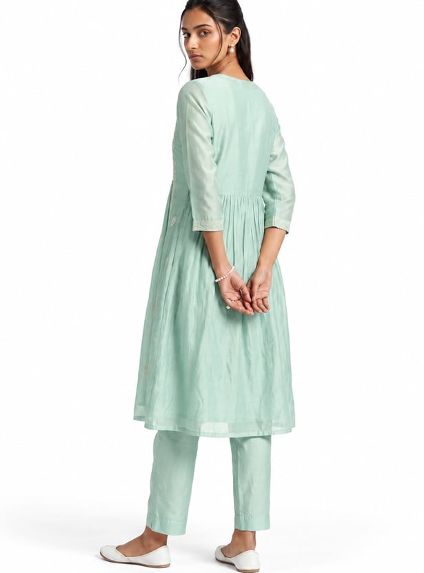 Women Embroidered Straight Kurta Set