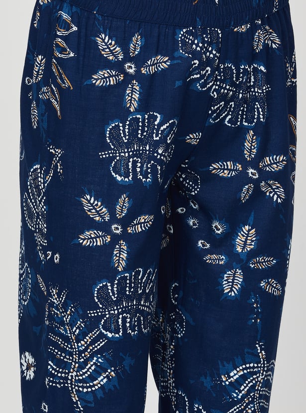 Women Printed Straight Kurta Set