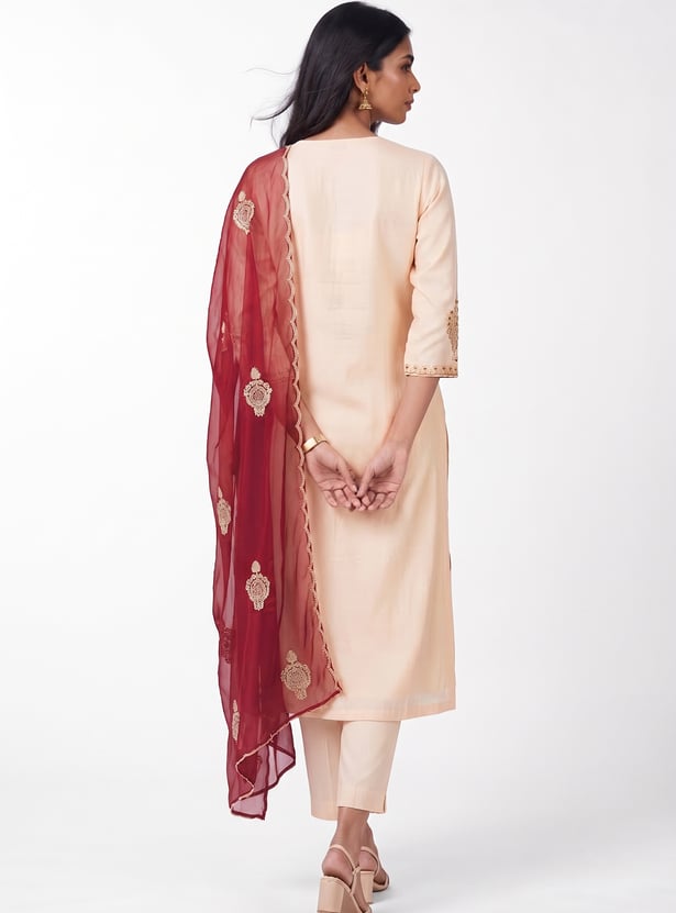 Women Embroidered Straight Kurta Set