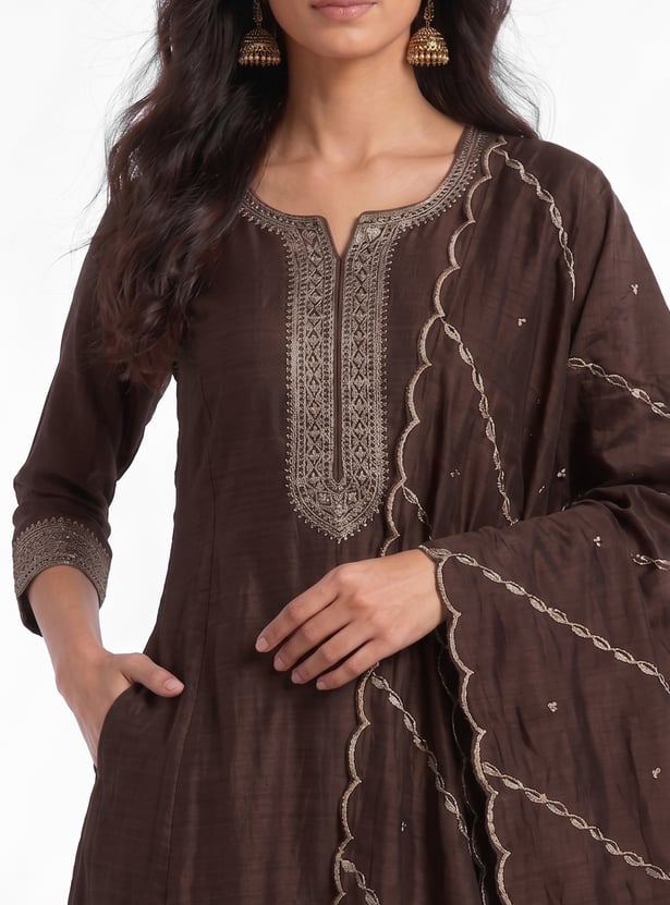Women Embroidered Flared Kurta Set